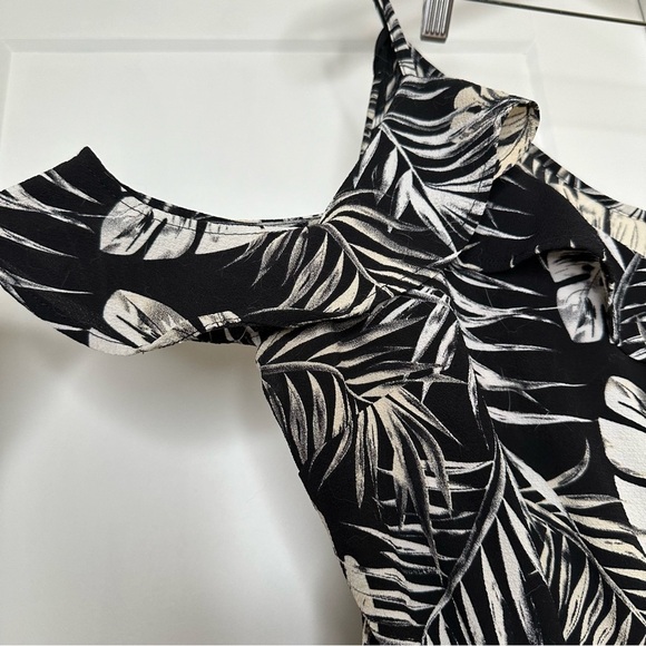 Suzie Shier maxi dress - Picture 8 of 10